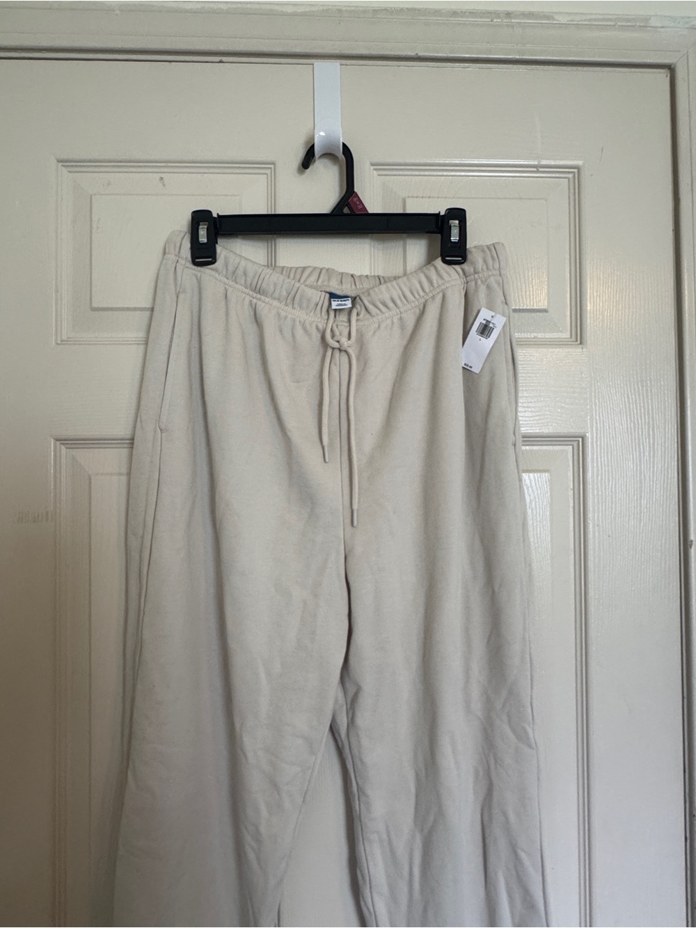Old Navy jogger/sweatpants, new with tags, in a light cream.